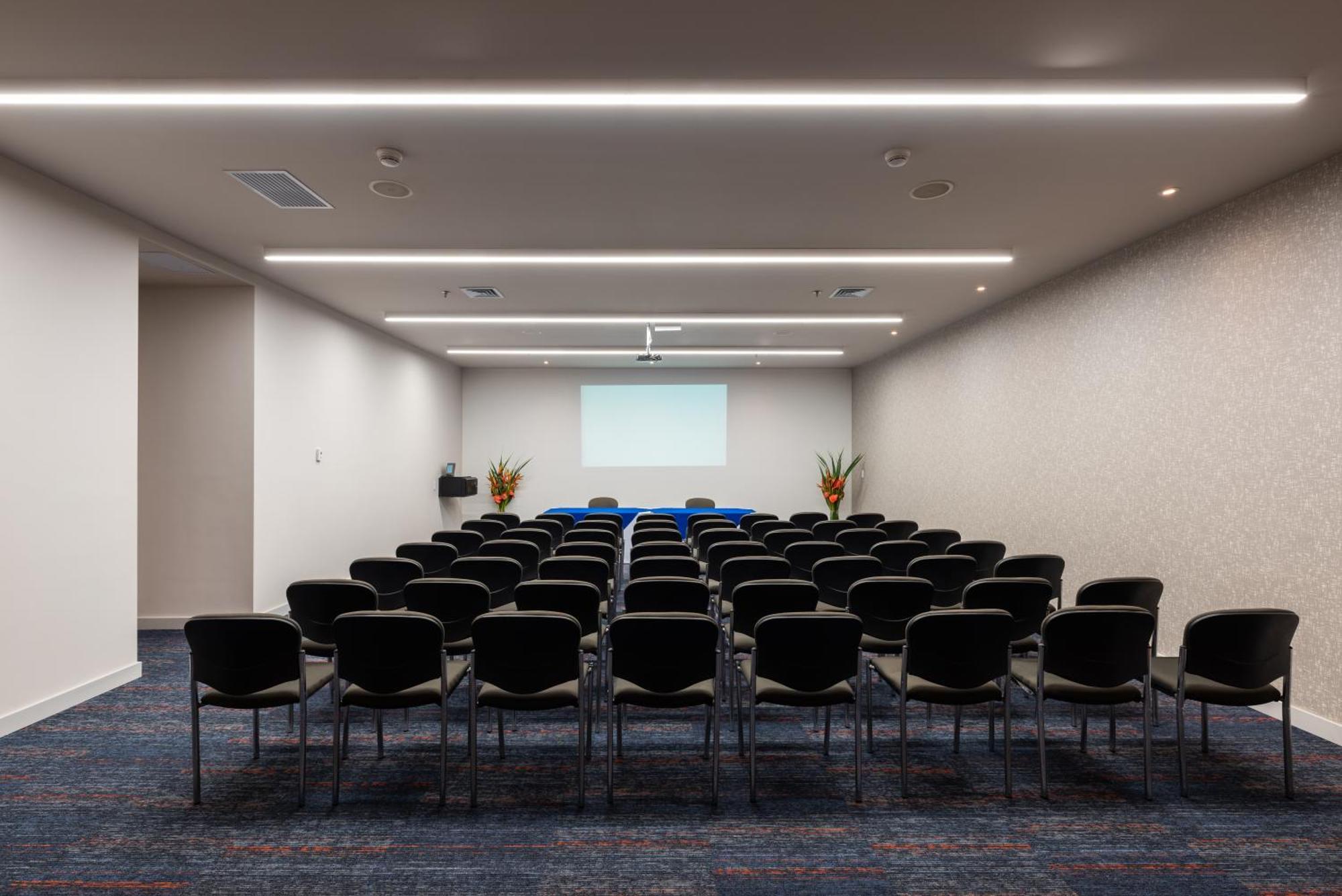 Hotel Holiday Inn Express & Suites Medellin By Ihg Экстерьер фото
