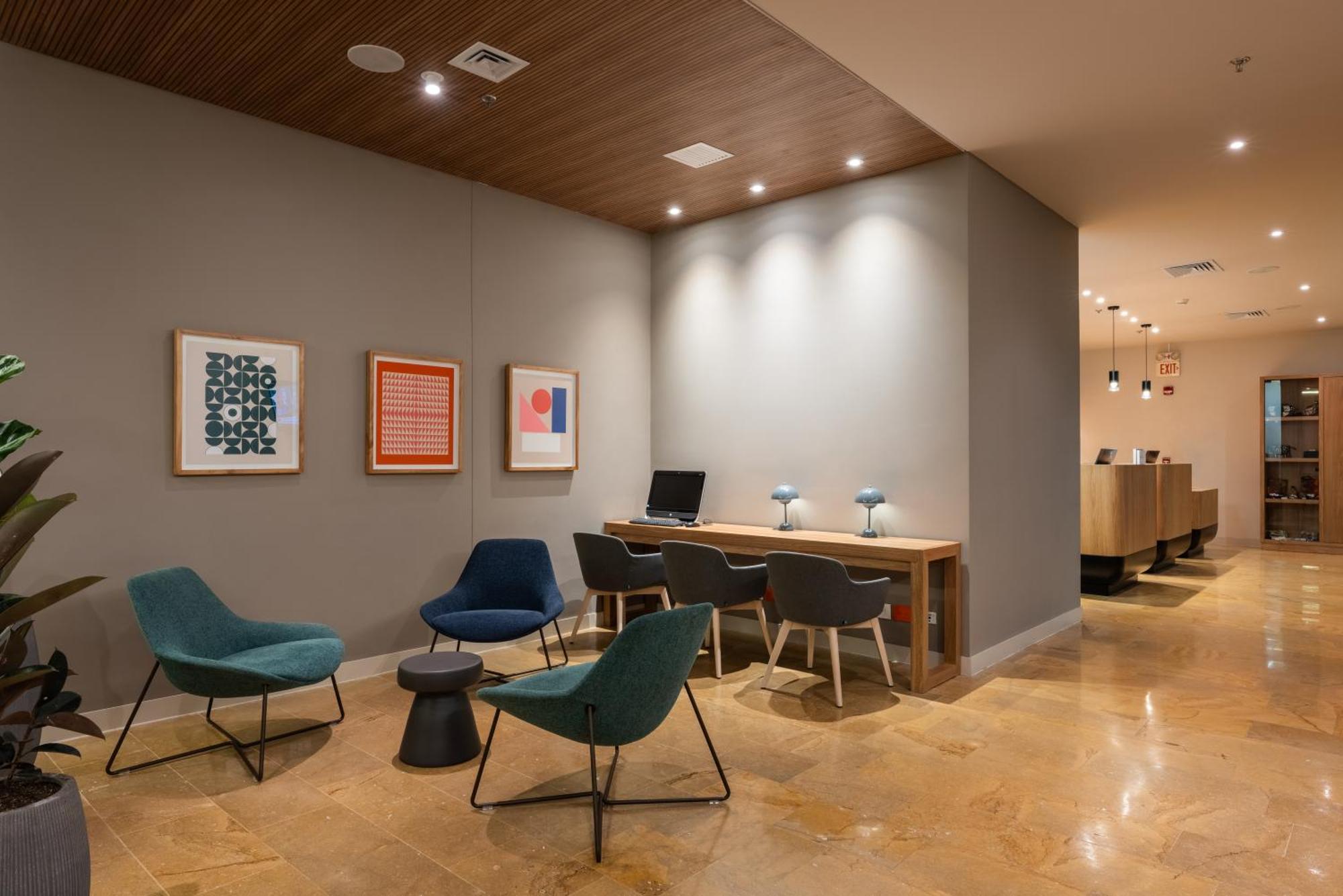 Hotel Holiday Inn Express & Suites Medellin By Ihg Экстерьер фото
