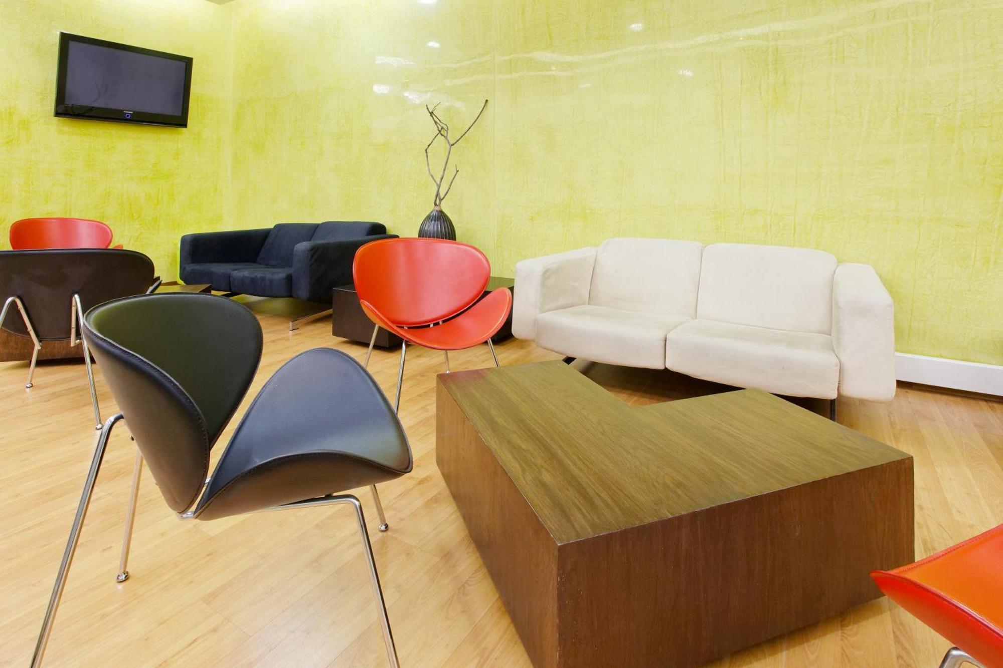 Hotel Holiday Inn Express & Suites Medellin By Ihg Экстерьер фото