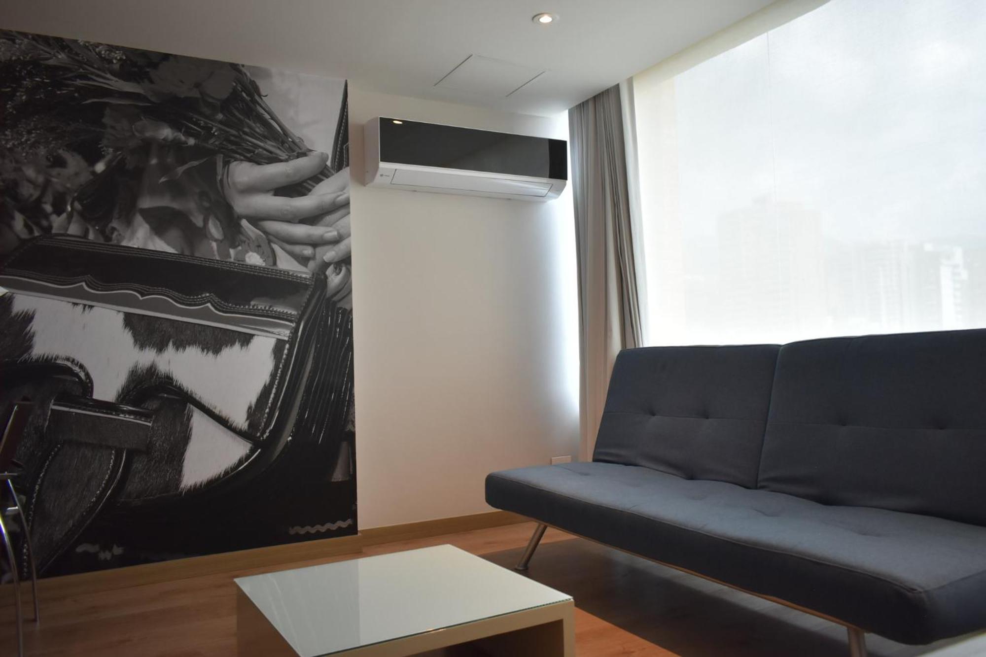 Hotel Holiday Inn Express & Suites Medellin By Ihg Экстерьер фото